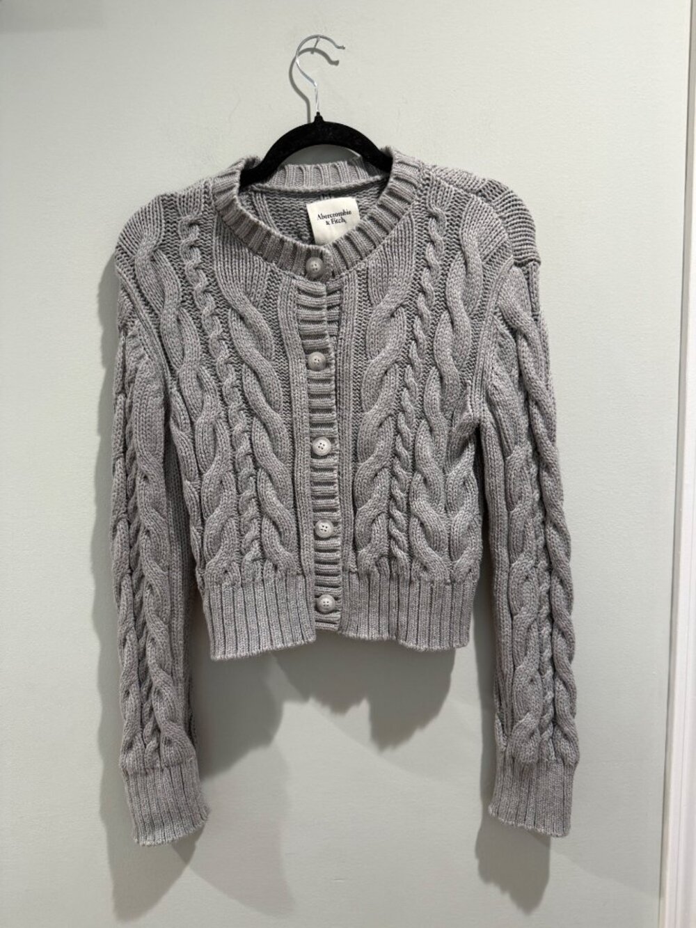 Abercrombie & Fitch Women’s Gray Cable Knit Cropped Cardigan Sweater Size Medium